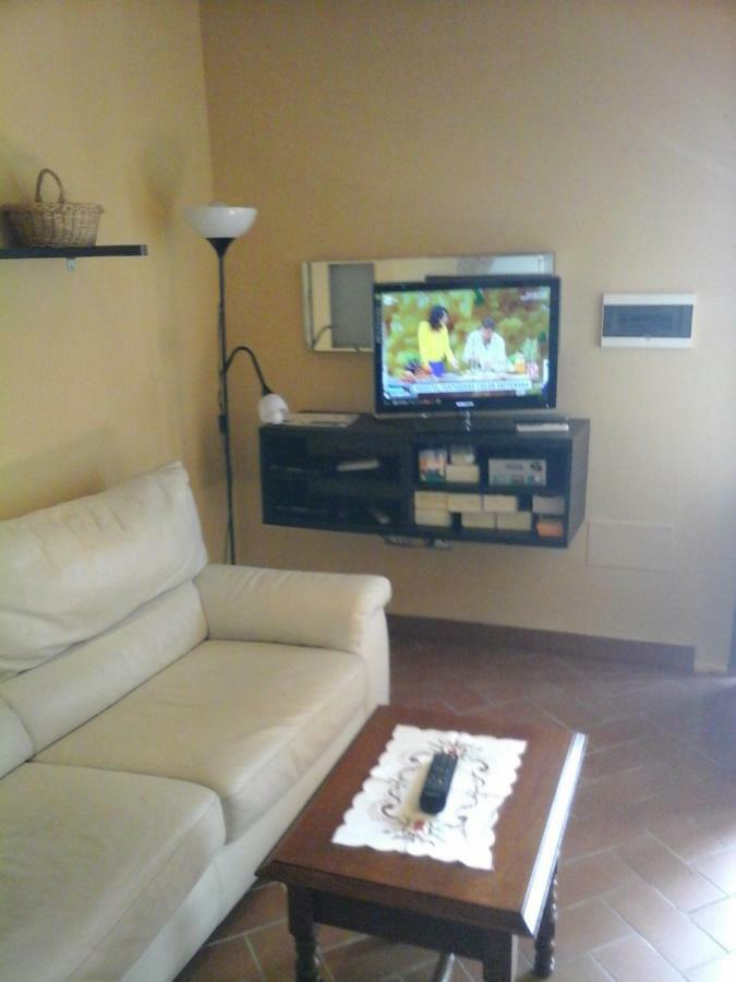 Ferienwohnung Casa Agostini Lari Exterior foto